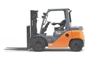 Дизельный вилочный погрузчик 62-8FD30 FV3000