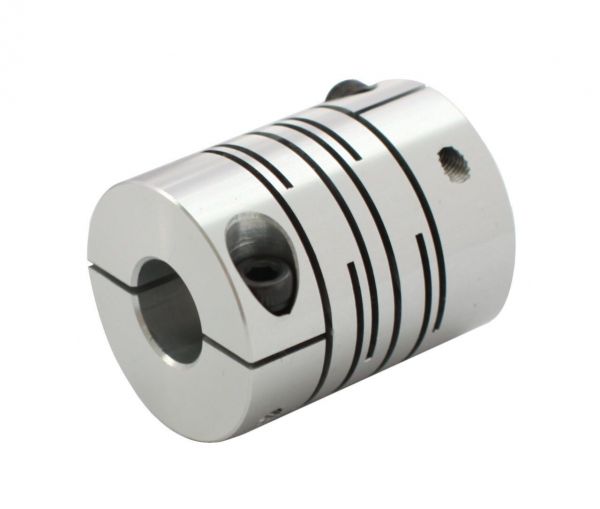 Муфта разрезная INNOCONT d=25 мм, с зажимным кольцом, материал - алюминий, диаметры валов 6*8 мм, номинальный момент 1,8 Нм