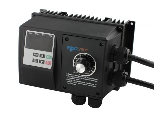 Преобразователь частоты пыле- влагозащищенный INNOVERT IPD222P43B-VR IP 54, 2,2кВт, 380В, 5А, встроенный потенциометр