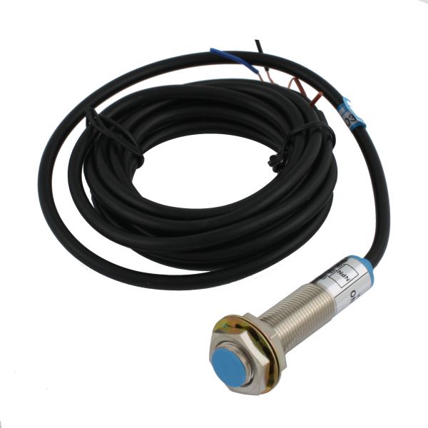 Индуктивный датчик INNOCONT, M12x1, L=61 мм, экранированный, зона срабатывания 2 мм, -25 +60 С, 12…24 VDC, IP65, выход: NPN NO, макс. ток 200 мА, кабель 2 м SL-12N2C